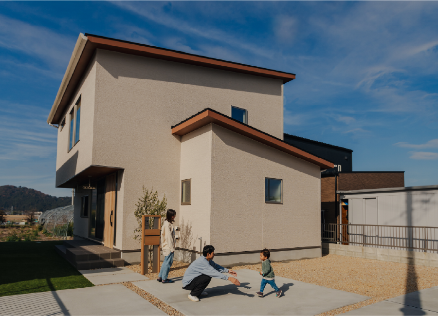 木の温もりと和を感じる家