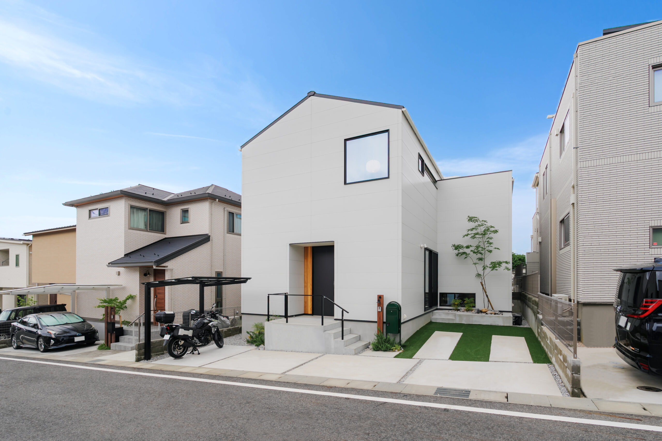 愛犬と過ごす、空へと続くフルフラットテラスがあるお家