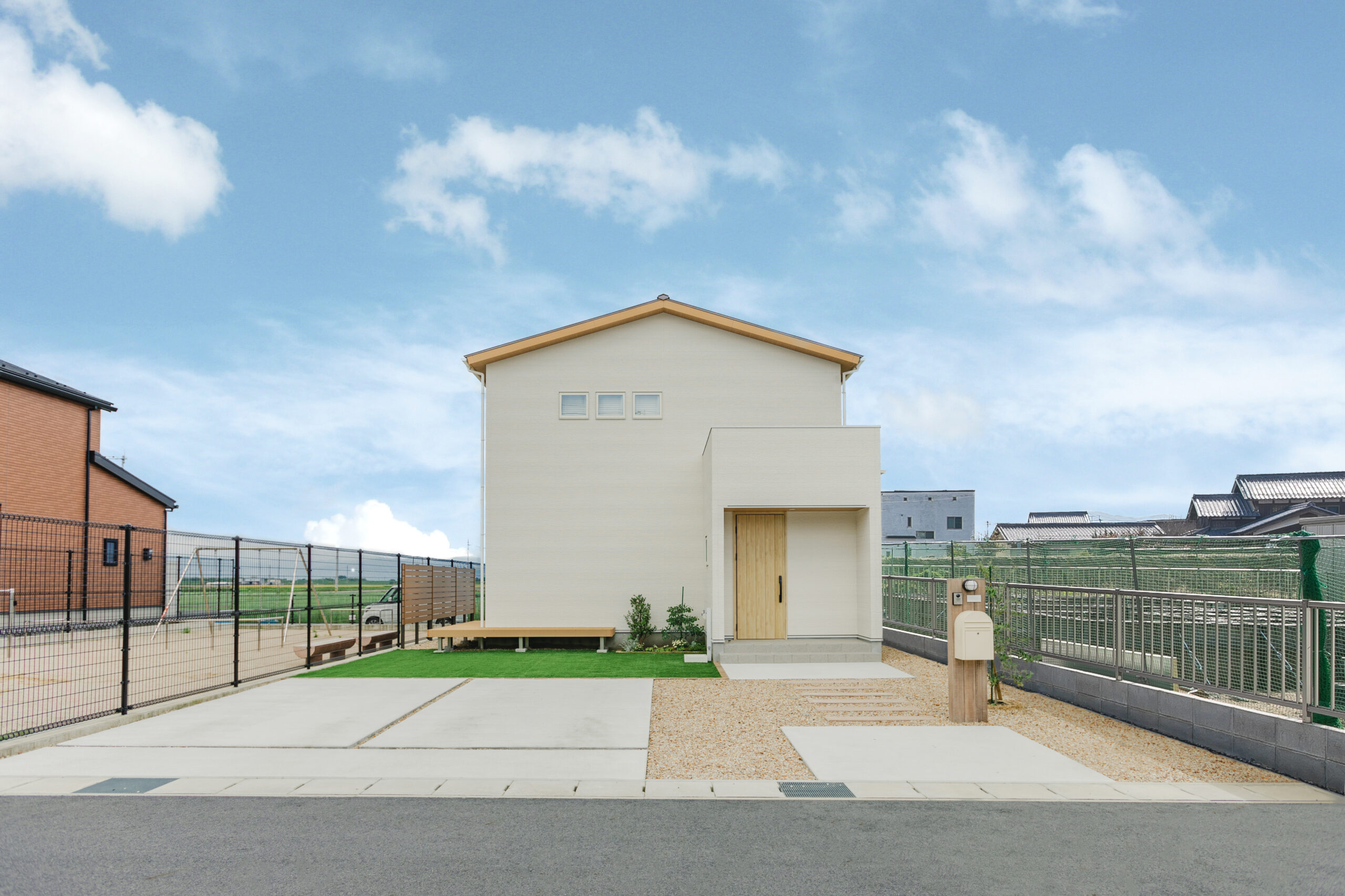 やさしいホワイトのお家