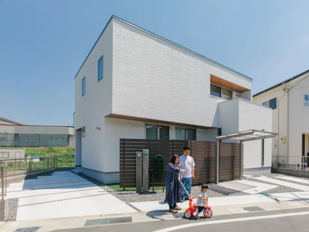 回遊動線が楽しめる白いお家