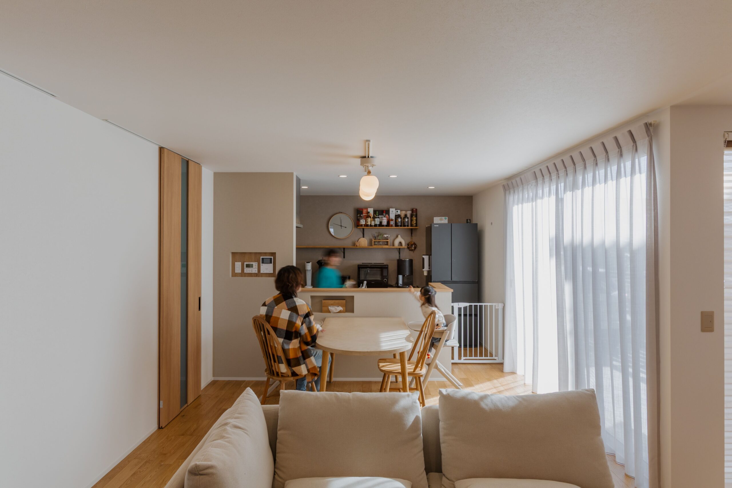 ゆとりと統一を楽しむ5LDKの家