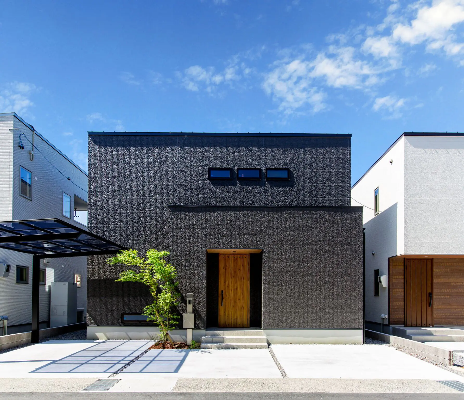 開放感ある光が届く吹き抜けの家